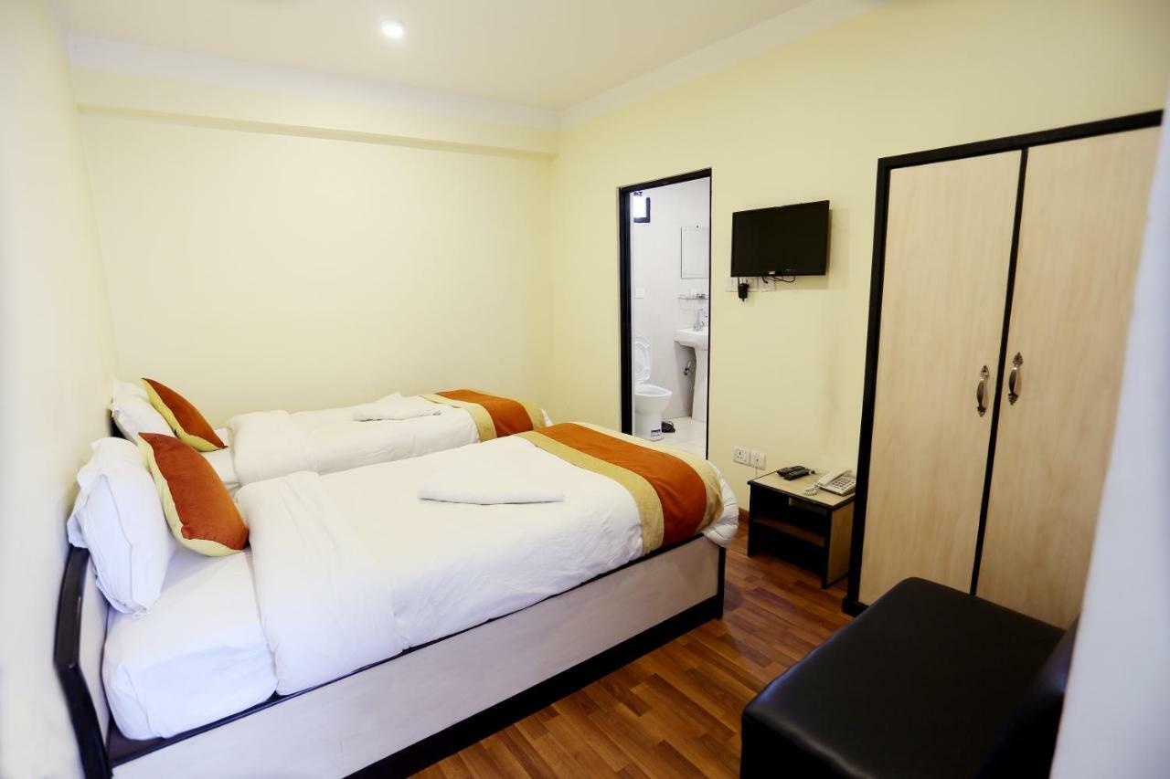 โอโย 156 โฮเต็ล สวีท ทาวน์ Hotel กาฐมาณฑุ ภายนอก รูปภาพ