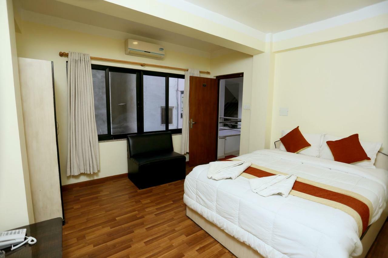 โอโย 156 โฮเต็ล สวีท ทาวน์ Hotel กาฐมาณฑุ ภายนอก รูปภาพ