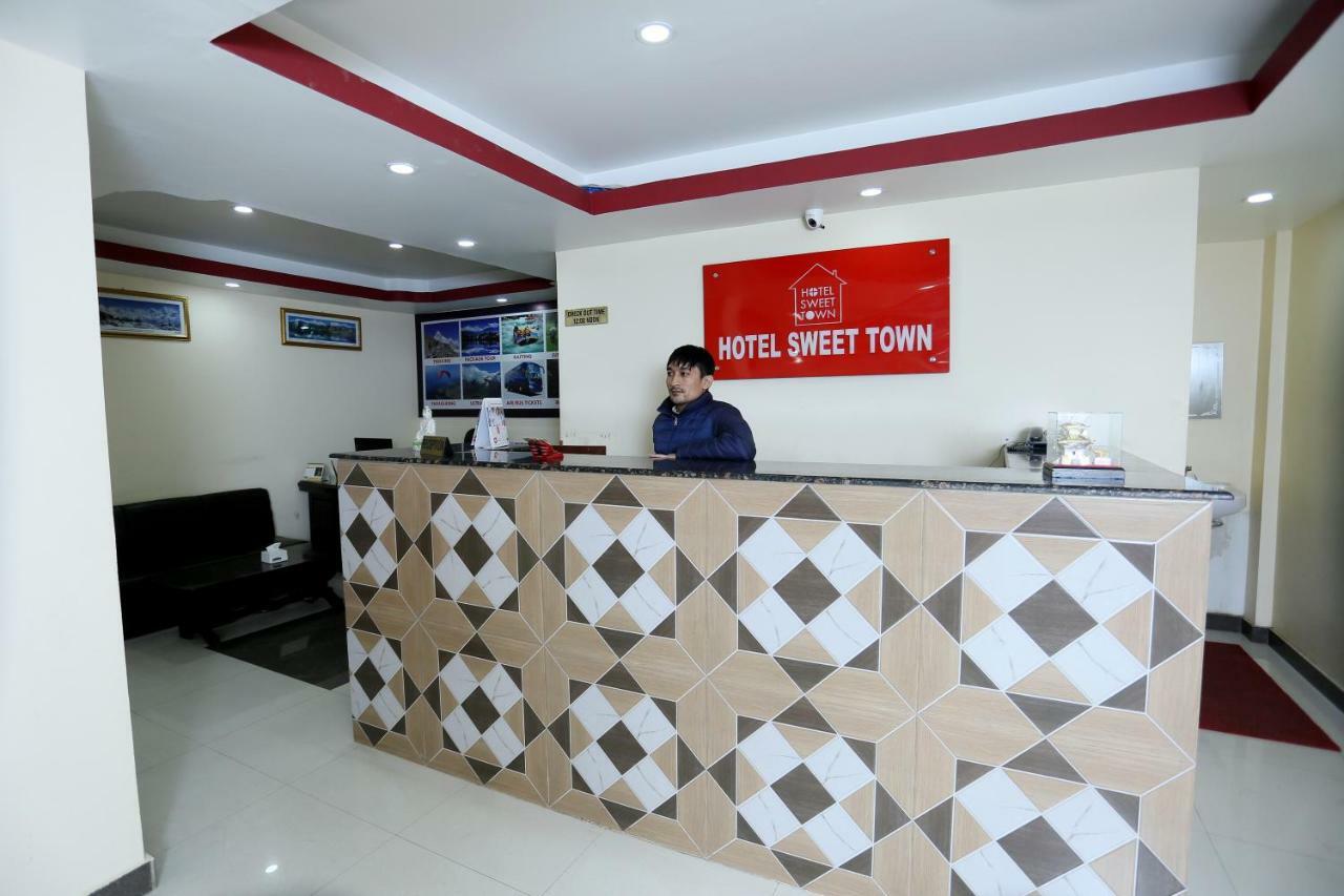 โอโย 156 โฮเต็ล สวีท ทาวน์ Hotel กาฐมาณฑุ ภายนอก รูปภาพ