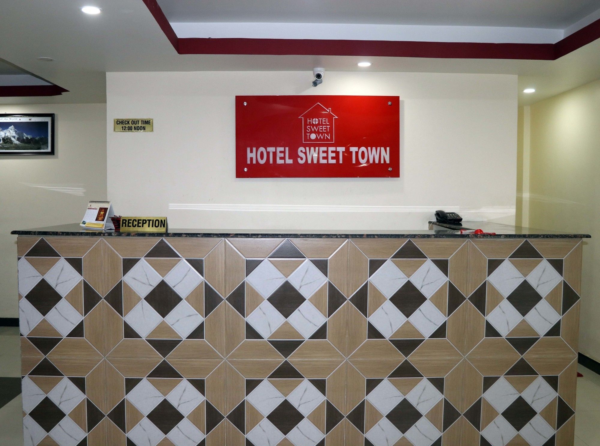 โอโย 156 โฮเต็ล สวีท ทาวน์ Hotel กาฐมาณฑุ ภายนอก รูปภาพ